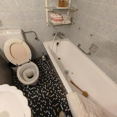 Gemuetlicher Ruhiger Auf Der Frechener Fussgaenger Zone