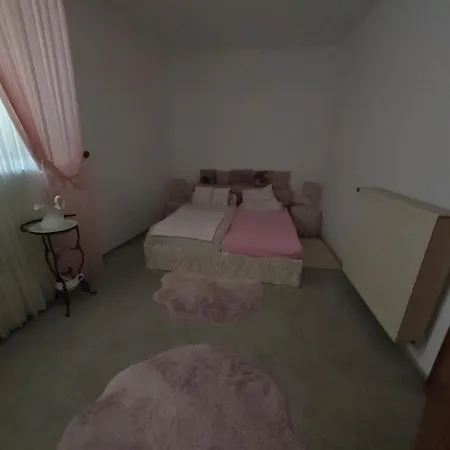 Gemuetlicher Ruhiger Auf Der Frechener Fussgaenger Zone * فريشن