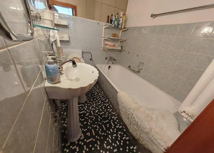 Gemuetlicher Ruhiger Auf Der Frechener Fussgaenger Zone * פרכן