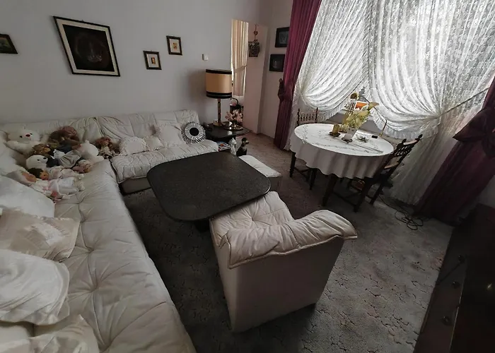 Gemuetlicher Ruhiger Auf Der Frechener Fussgaenger Zone *