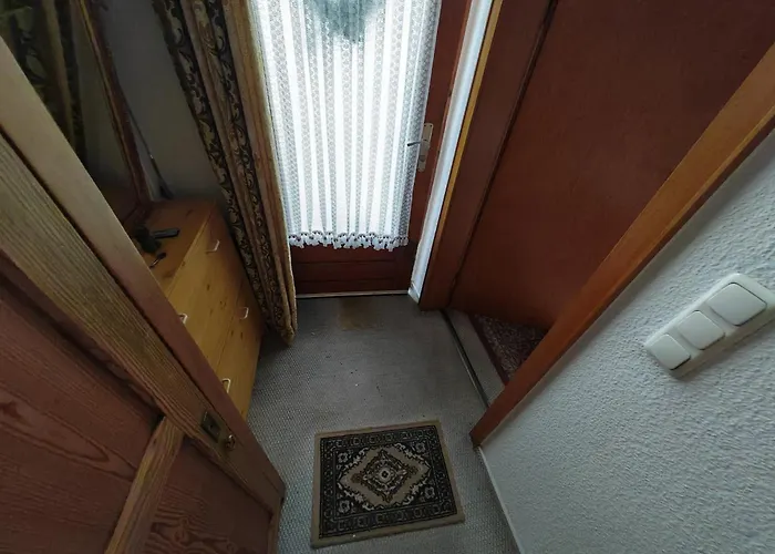 Gemuetlicher Ruhiger Auf Der Frechener Fussgaenger Zone דירה