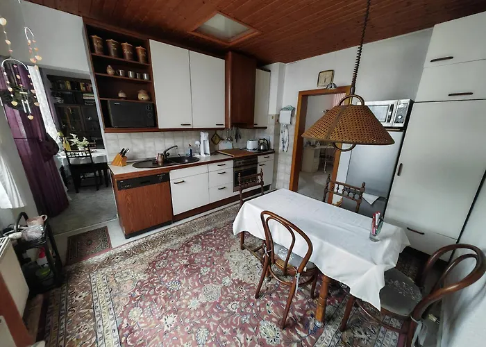 Gemuetlicher Ruhiger Auf Der Frechener Fussgaenger Zone * פרכן