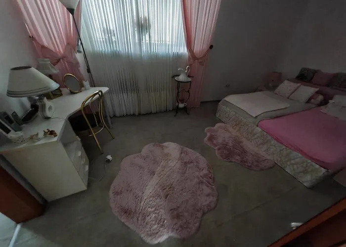 דירה Gemuetlicher Ruhiger Auf Der Frechener Fussgaenger Zone